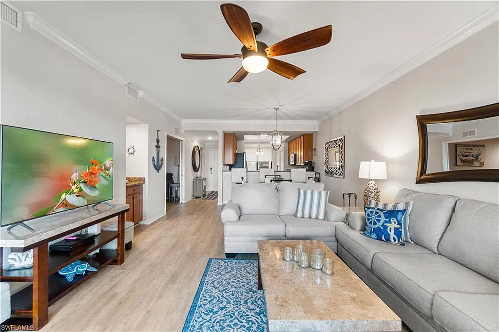 2 bed, 2.0 bath, 1414 sqft, $7,500 — Photo 3