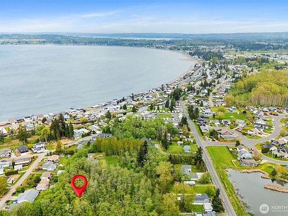 2nd image of 4884 Bay Road