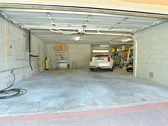 Oversized 3 Car Garage or 2 Plus Workshop (908 sf)