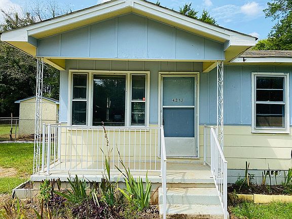 3rd image of 4213 Irondale Dr NW
