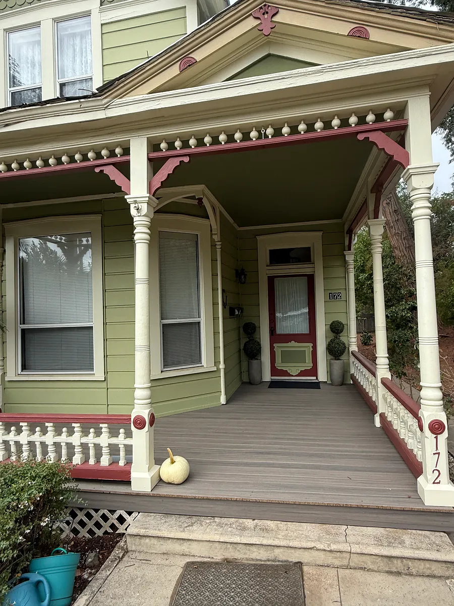 Building Photo - 172 Orange St #1