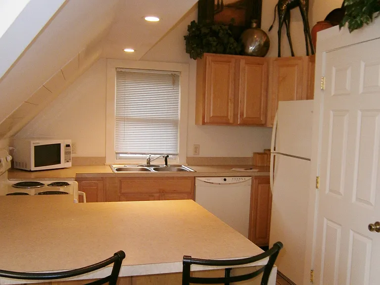 123 Highland Pl #3 — Photo 6