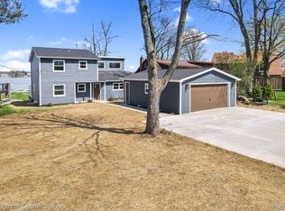 12287 Margaret Dr, Fenton, MI 48430