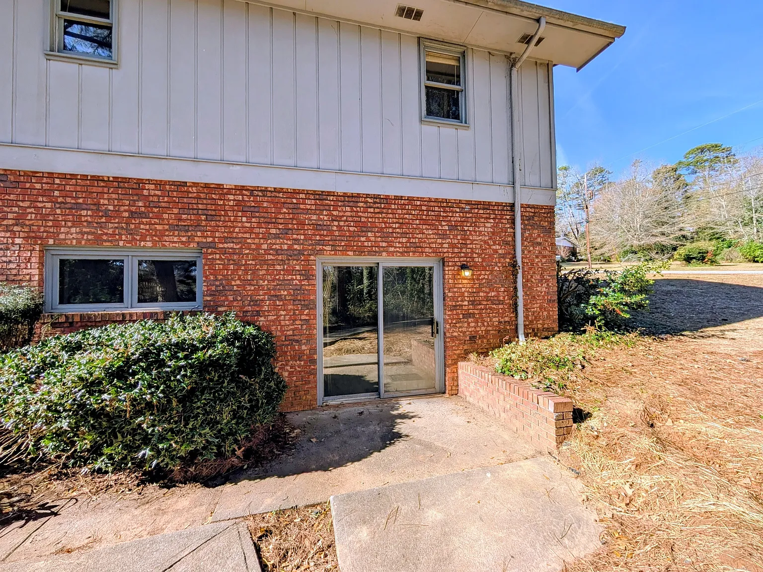 2 bed, 1000 sqft, $1,400 — Photo 2