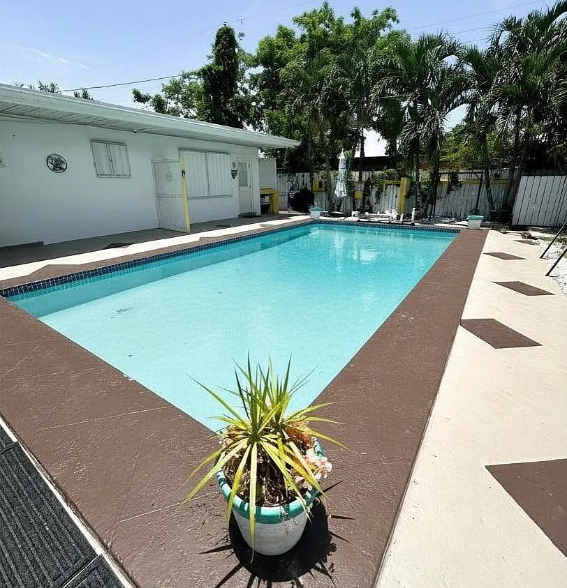 2 bed, 1.0 bath, 900 sqft, $2,495 — Photo 1