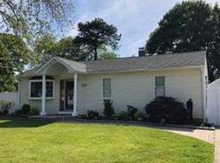 (Undisclosed Address), Bay Shore, NY 11706