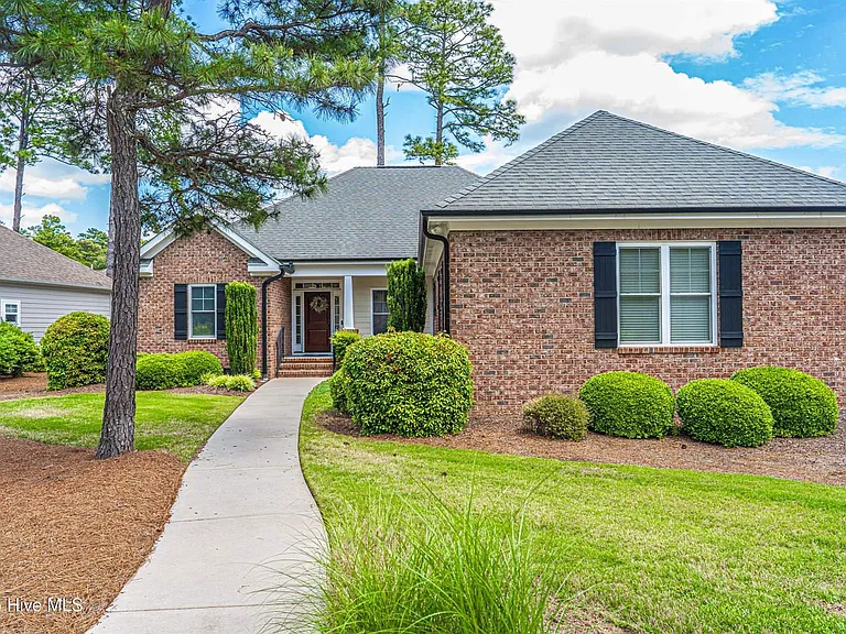 201 Sundew Ct — Photo 3