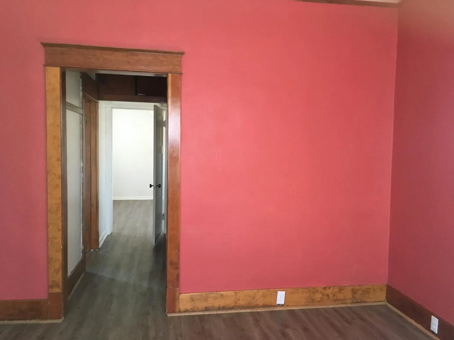 3 bed, 1200 sqft, $1,250 — Photo 2