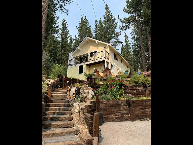 190 Tiger Tail Rd — Photo 1
