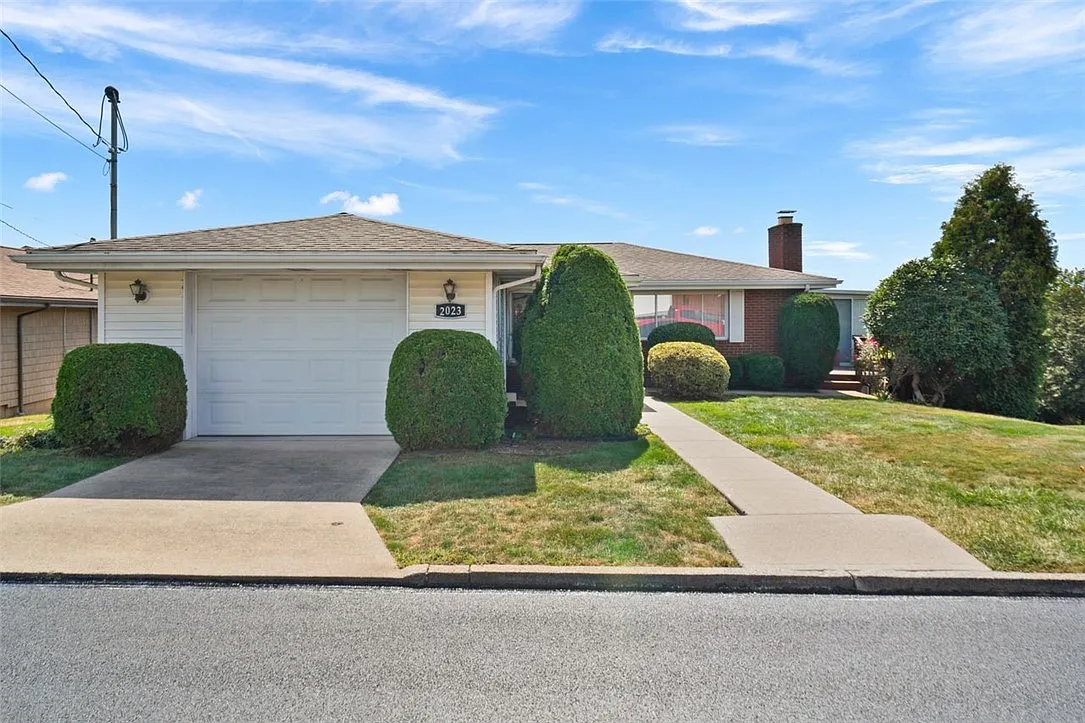 2023 Sylvan Ave photo 1