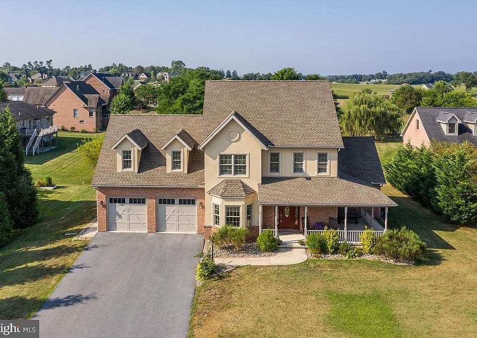 1st image of 110 Carowinds Dr