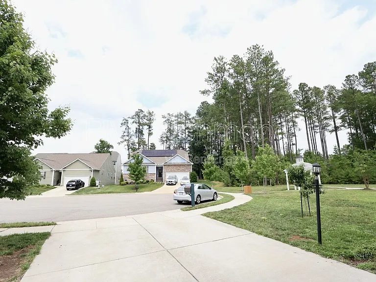 5918 Brailen Dr — Photo 2