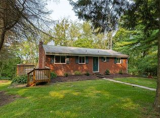 51 Champagne Rd, Eighty Four, PA 15330