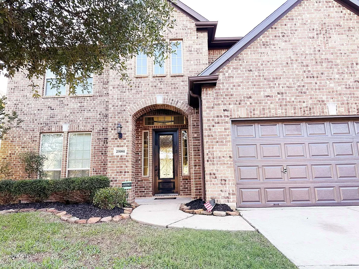 Building Photo - 25981 N Kings Mill Ln