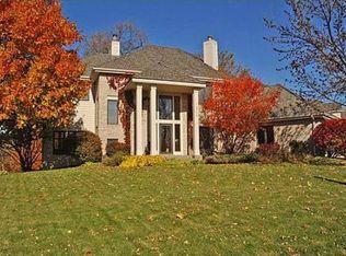 14966 Boulder Pointe Rd, Eden Prairie, MN 55347
