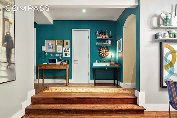 Rented by Compass | media 21