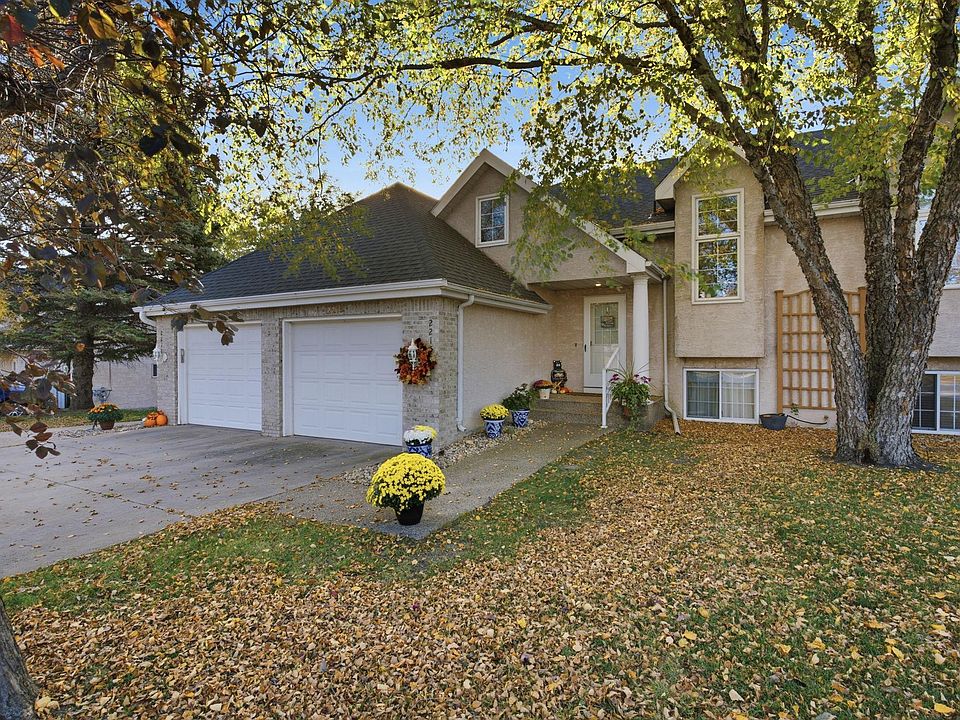 1st image of 2215 10th Ave SE