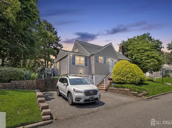 92 Silver Lake Ave, Edison, NJ 08817