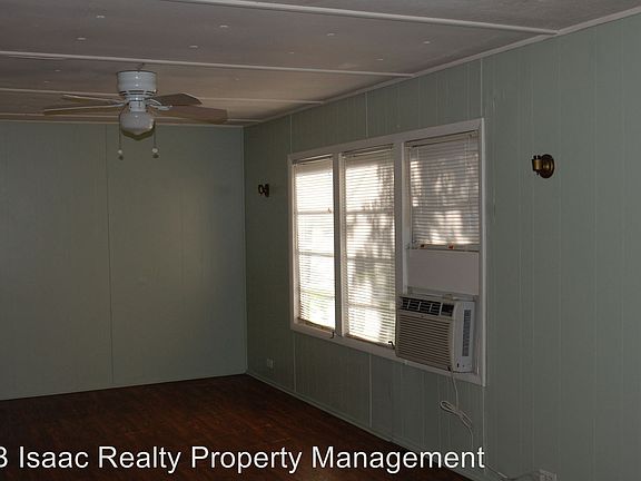 5th image of 3206 Silver Lake Dr