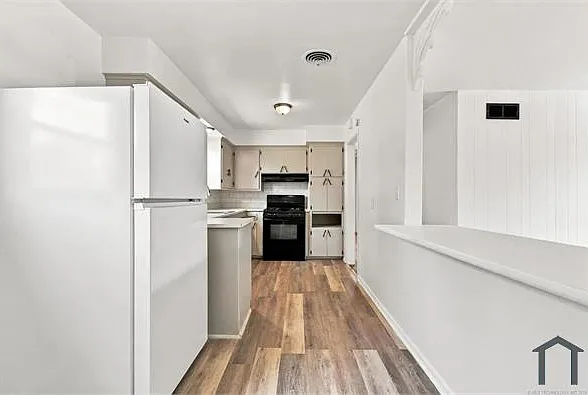 4 bed, 1128 sqft, $1,530 — Photo 4
