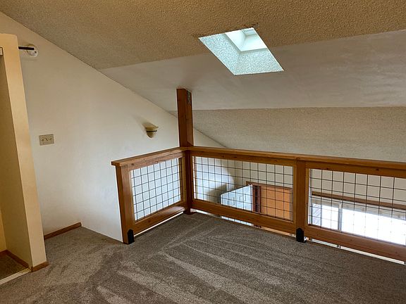 3rd image of 840 Weiss Cir #2