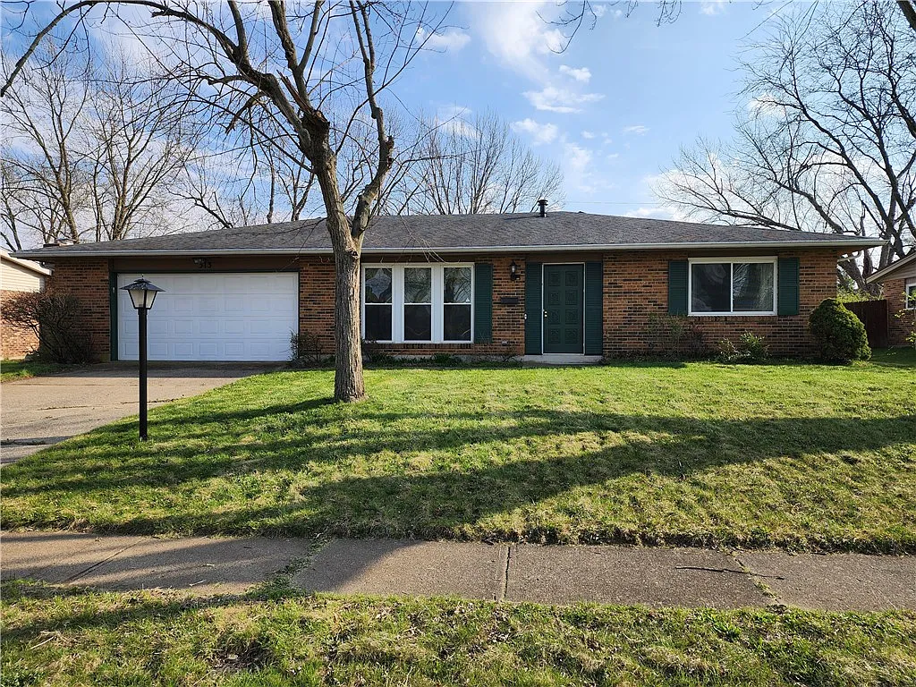 313 Highland Dr photo 1