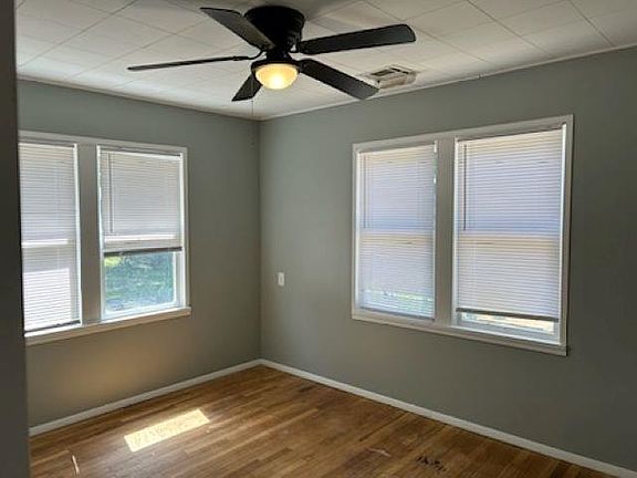 3rd image of 211 E 14th Ave