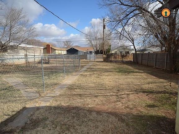 4th image of 2213 Gidding St