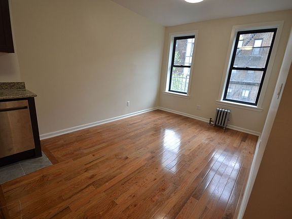 3rd image of 4141 44th St APT E4