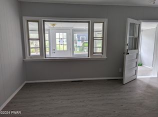 112 River Rd APT B, Matamoras, PA 18336