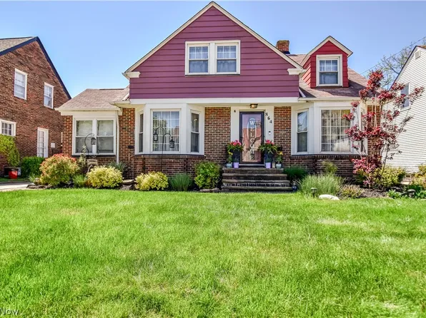 864 Medford Rd, Cleveland Heights, OH 44121