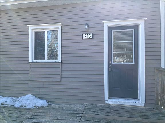 4th image of 216 University Ave W