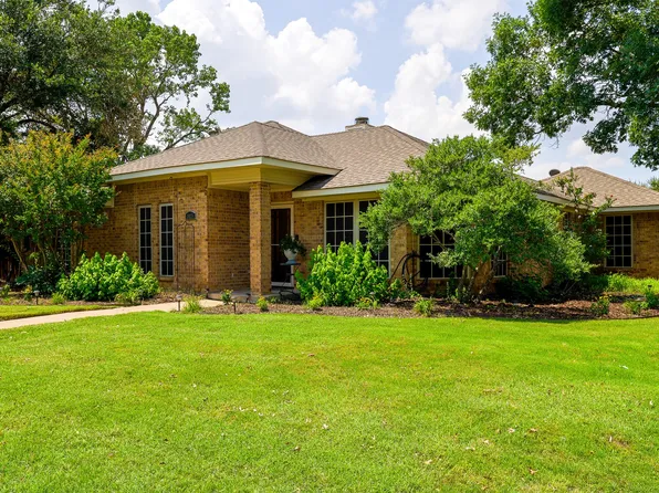3821 Brookglen Dr, Sachse, TX 75048