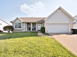 632 Country Squire Cir, Saint Peters, MO 63376