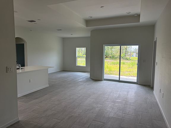 3rd image of 2809 Darlene Pl