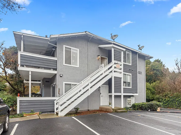 Redwood Creek Villas — Photo 44
