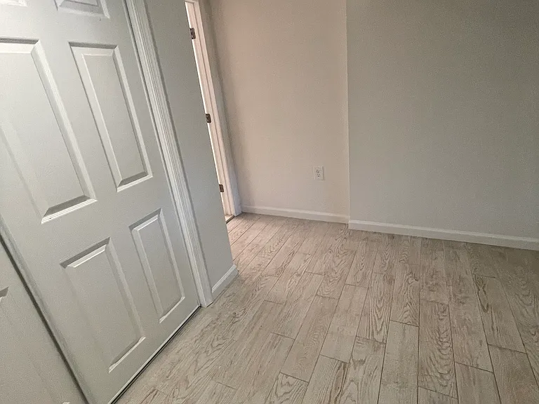 1325 S Buchanan St — Photo 12