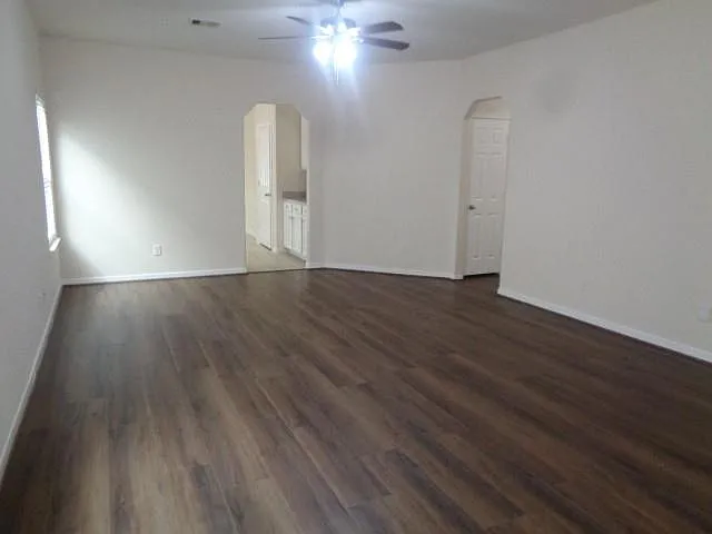 6702 Castle Terrace Ct — Photo 13