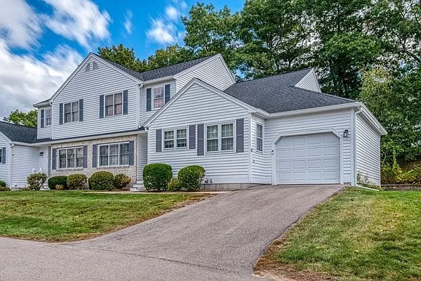 3 bed, 2.5 bath, 1971 sqft, $3,750 — Photo 3