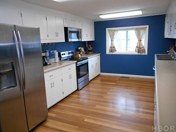 5th image of 138 Tioga Ave