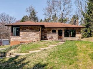 255 Mountain View Rd, Gibsonia, PA 15044