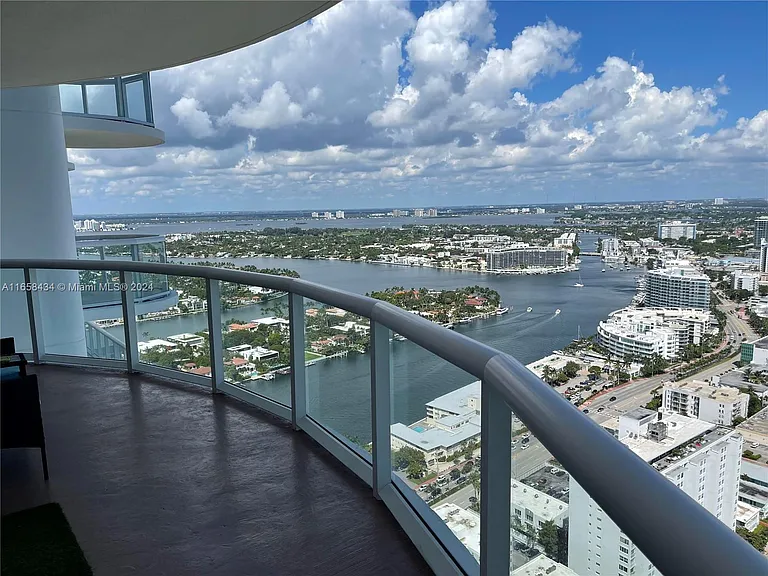 6365 Collins Ave #4209 — Photo 17