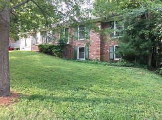 7002 Green Spring Dr, Green Spring, KY 40241