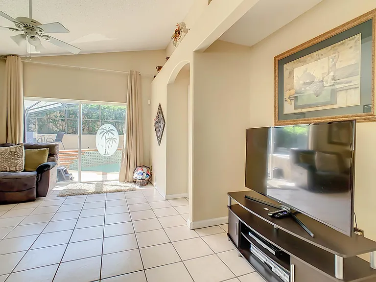15906 Bay Vista Dr — Photo 31