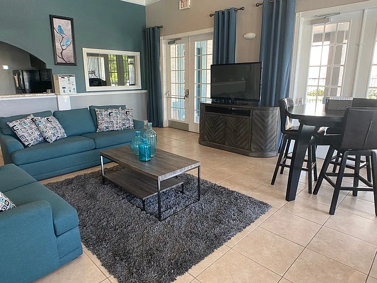 Pointe Vista Apartments — Photo 15