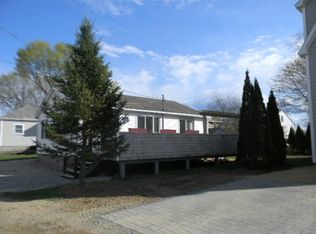 5 Cora Ave, Hampton, NH 03842