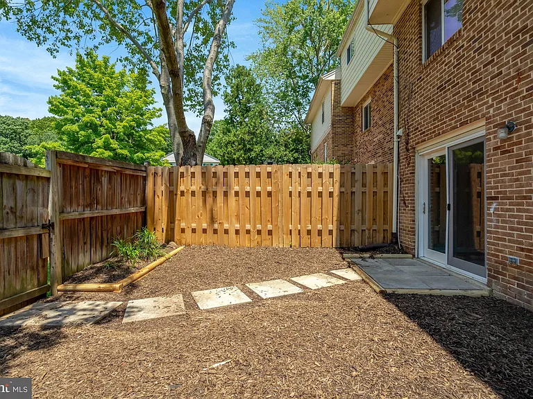 7065 Leewood Forest Dr — Photo 57