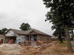 2215 Shady Birch Dr, Conroe, TX 77301