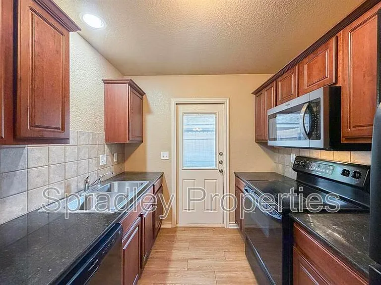 208 Andy Ln #A — Photo 4