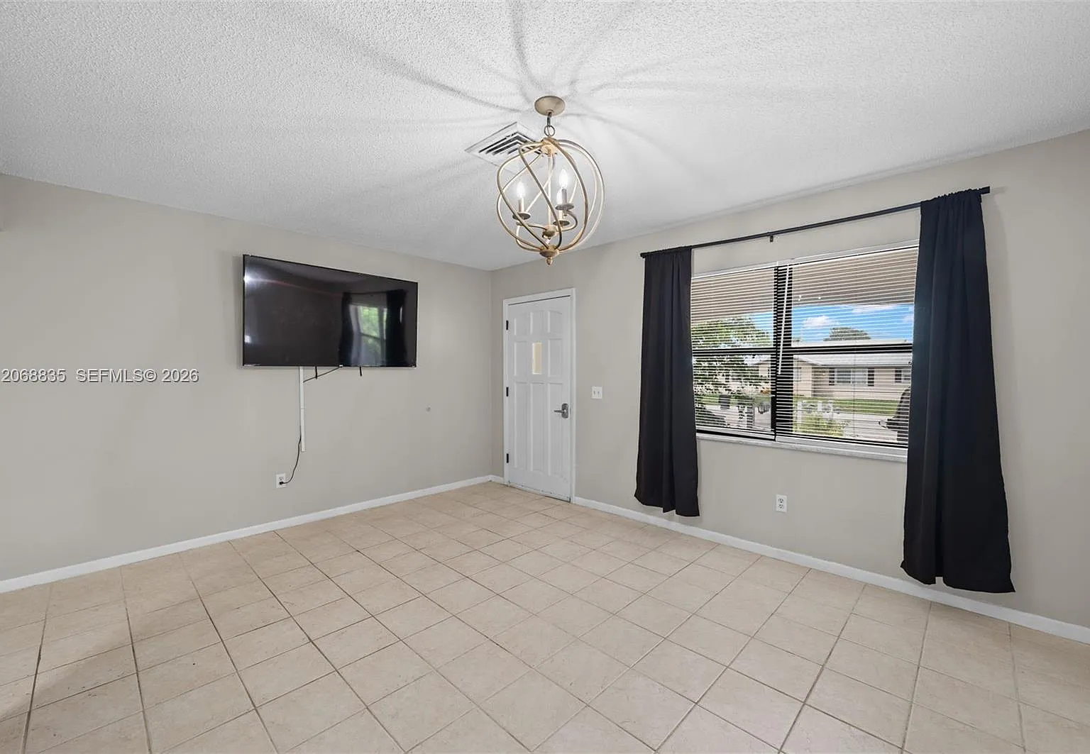 Skyline Heights — Photo 4